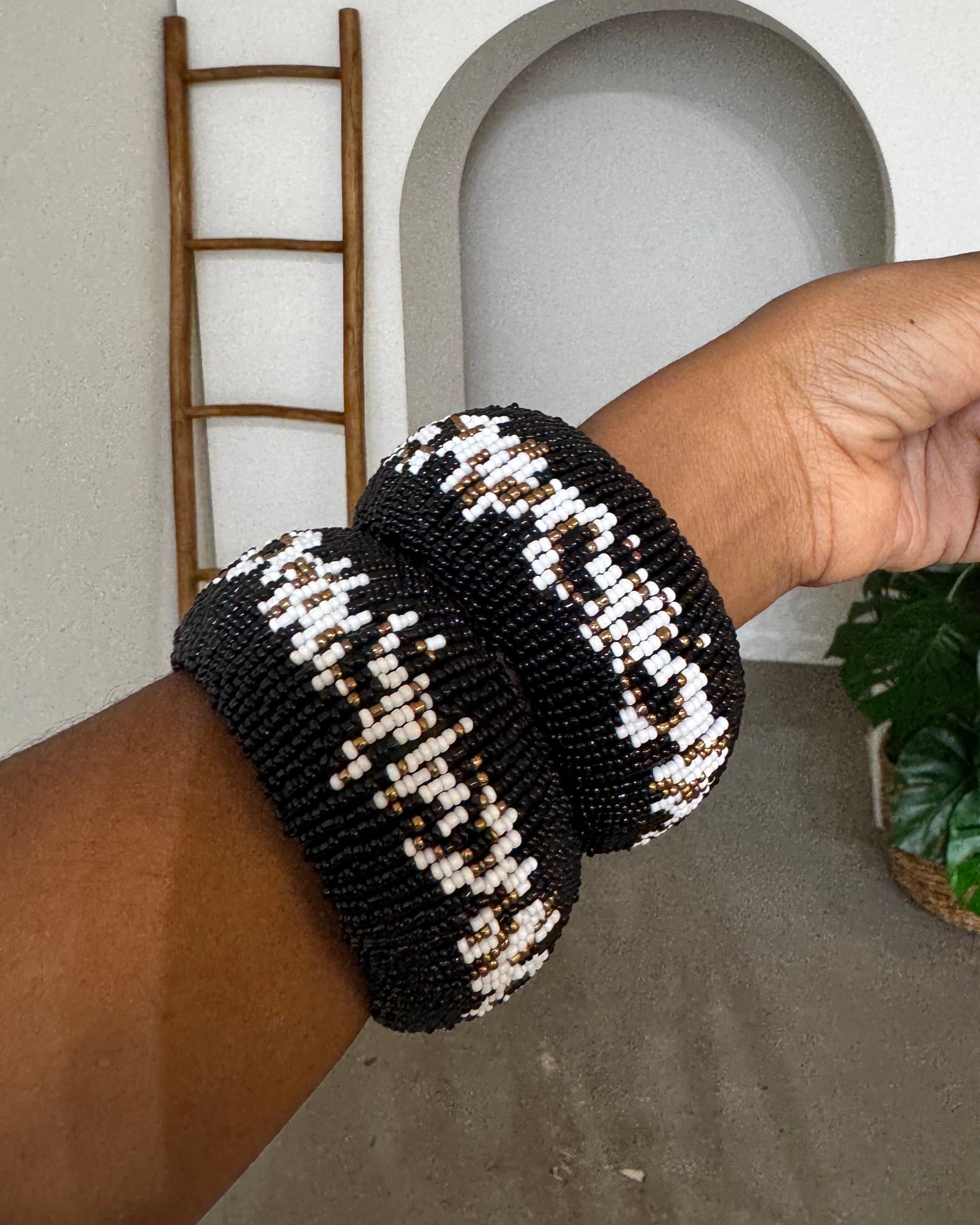 Quest : Bead Cuff