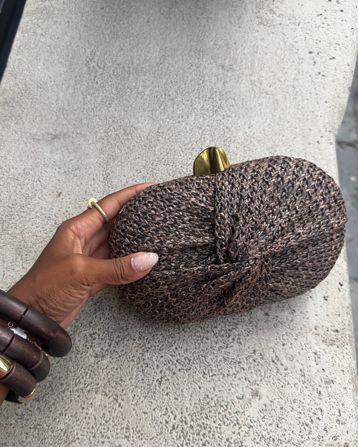 In The Details : Clutch.