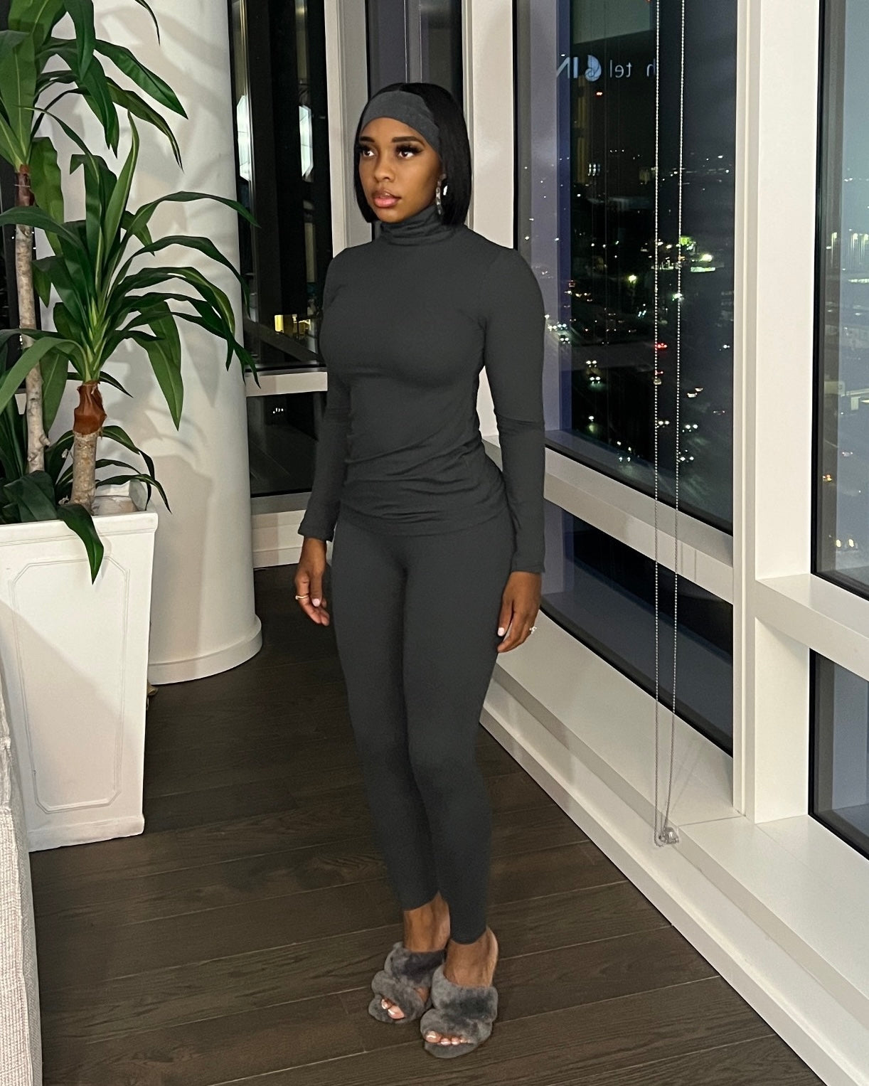 Essential Pt 2 : Set (Charcoal)