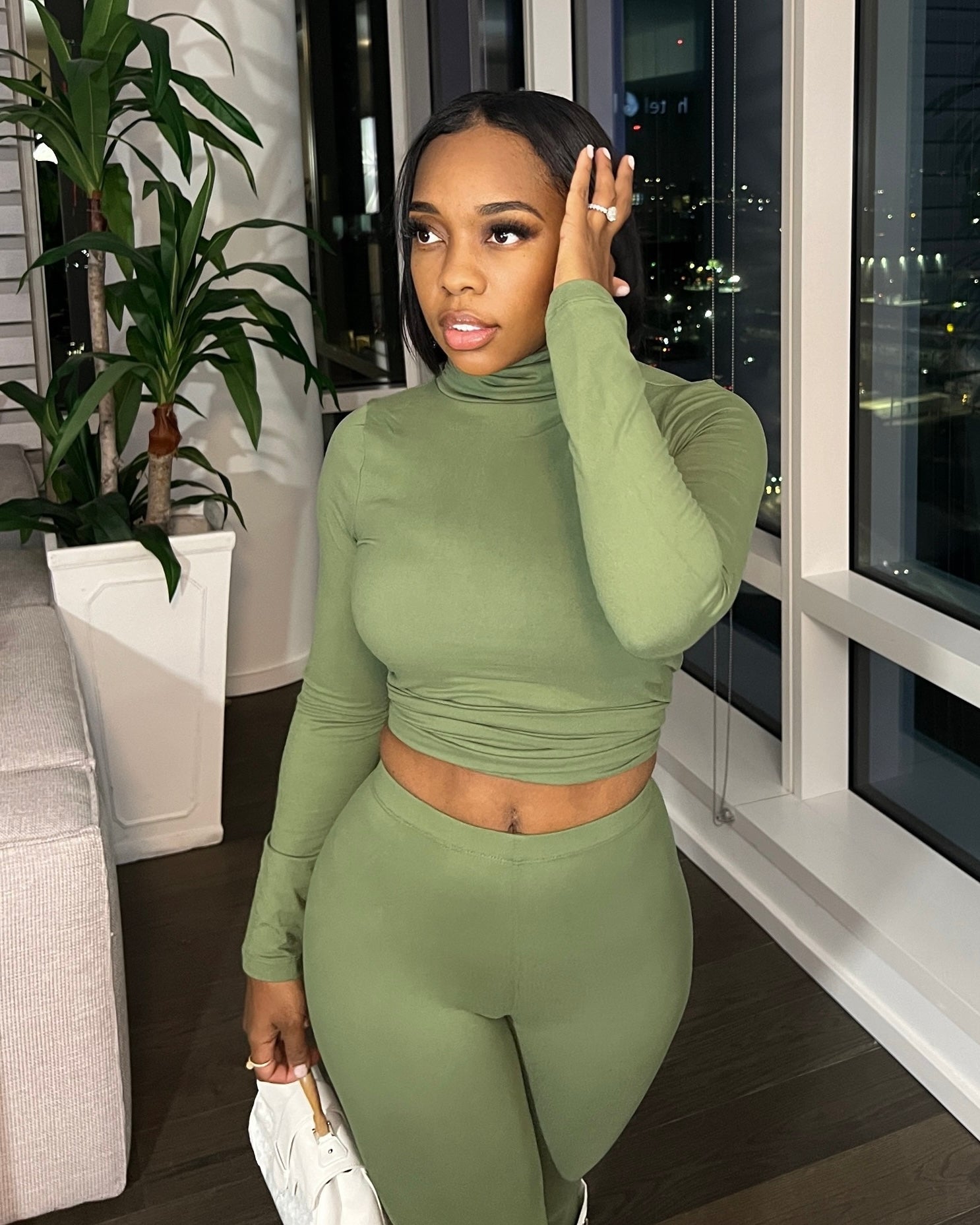 Essential Pt 2 : Set (Olive)