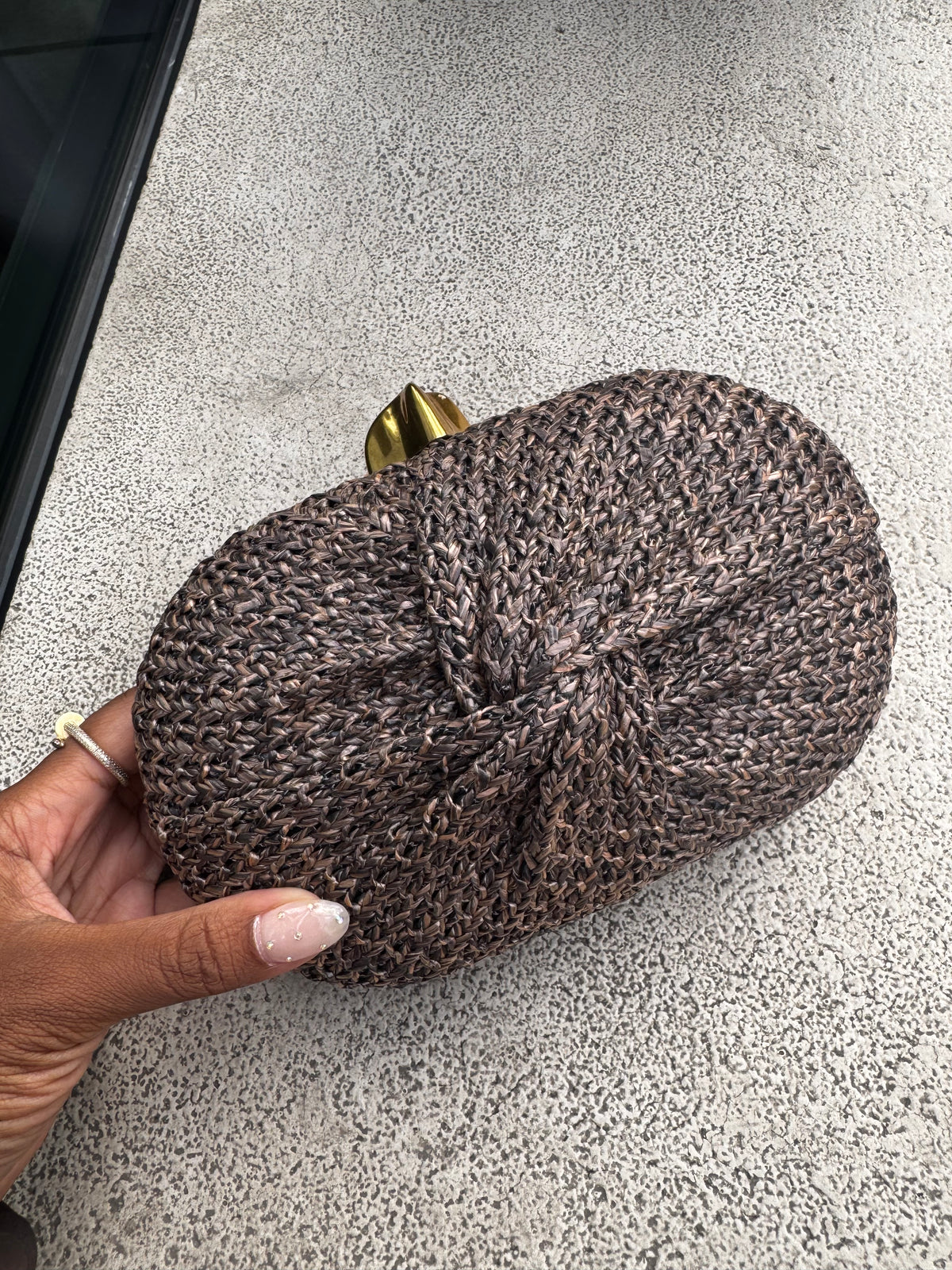 In The Details : Clutch.