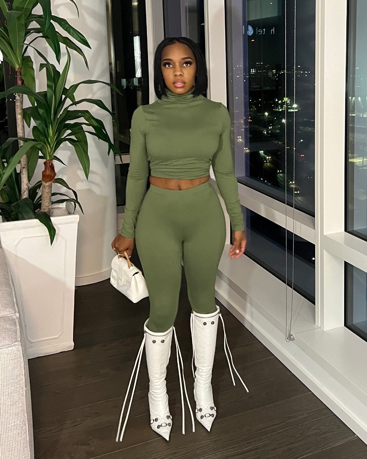 Essential Pt 2 : Set (Olive)