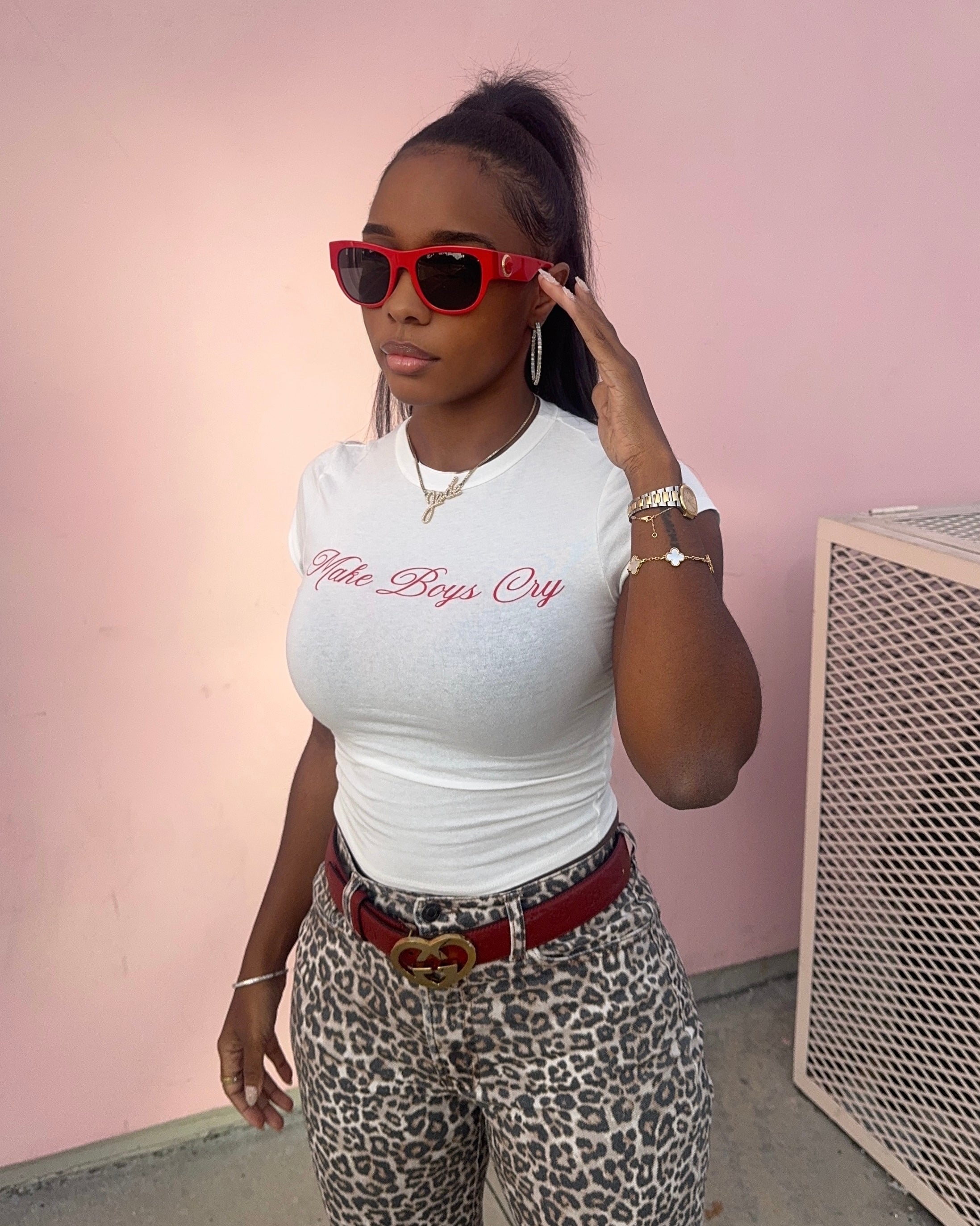 Make Boys Cry : T-Shirt