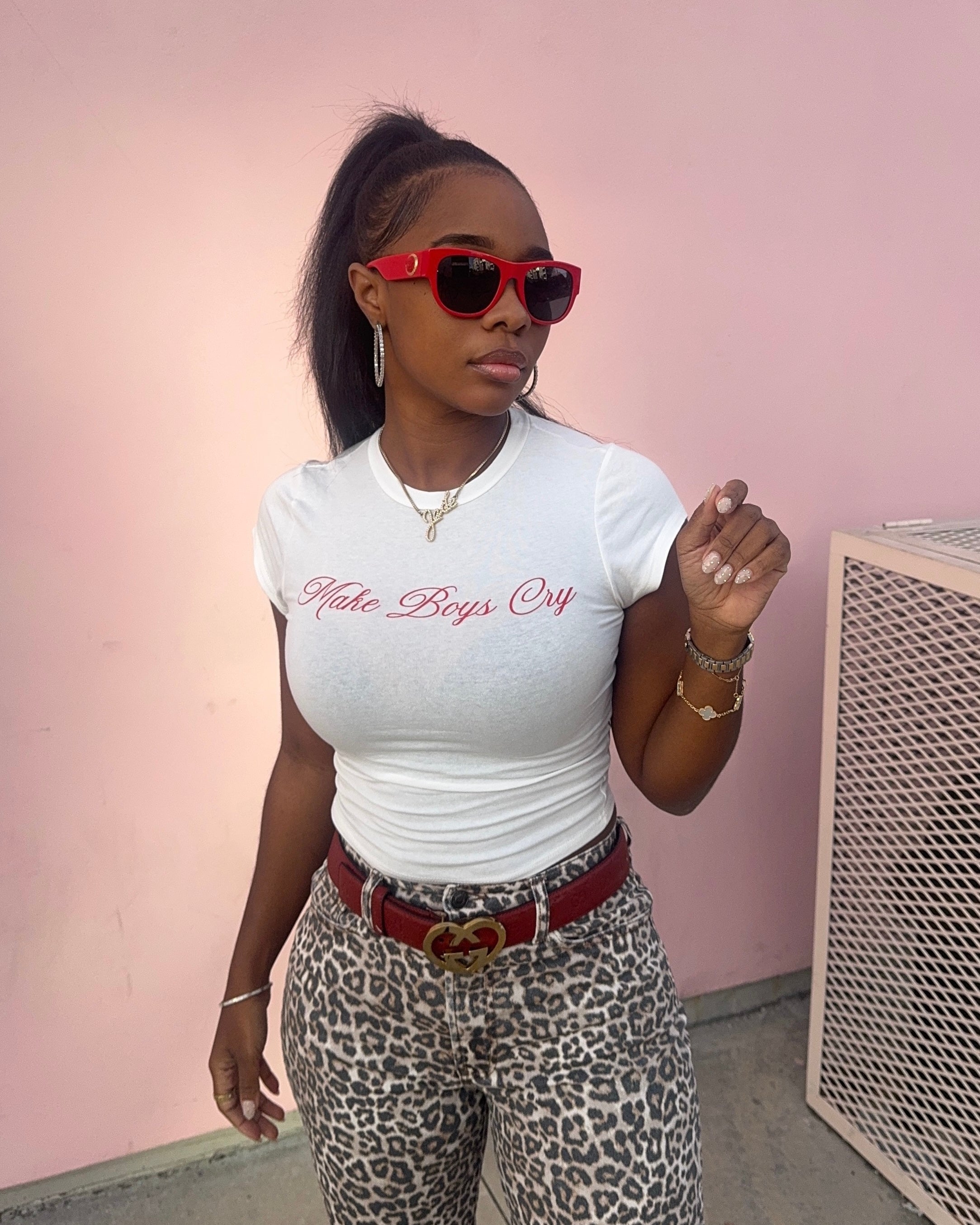 Make Boys Cry : T-Shirt